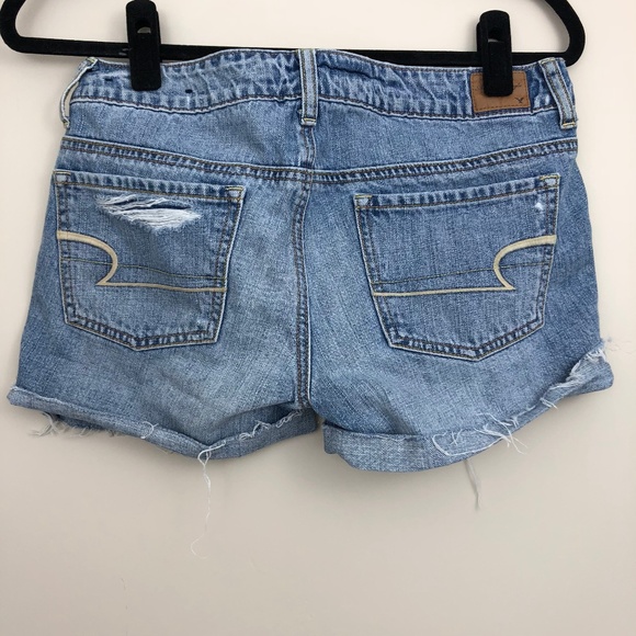 ❌SOLD❌American Eagle Distressed Denim Shorts - Picture 4 of 7